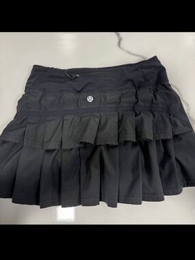 lululemon athletica Black Tiered Pleated Skater Skirt